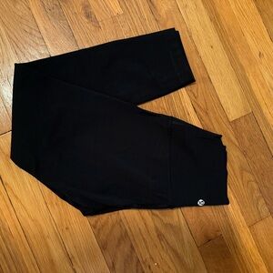 cropped lululemon leggings 23inches, mid rise